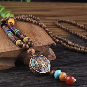 Ενεργειακό Κολιέ Boho, με Ξύλινες Χάντρες Mala, Ημιπολύτιμους Λίθους και Κρύσταλλα
