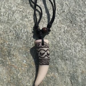 Κολιέ Χειροποίητο με Δόντι Λυκου Σκαλιστο