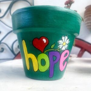 Ζωγραφιστες Γλάστρουλες Terracotta με All you need is love, Hope and Love