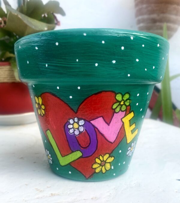 Ζωγραφιστες Γλάστρουλες Terracotta με All you need is love, Hope and Love - Image 4